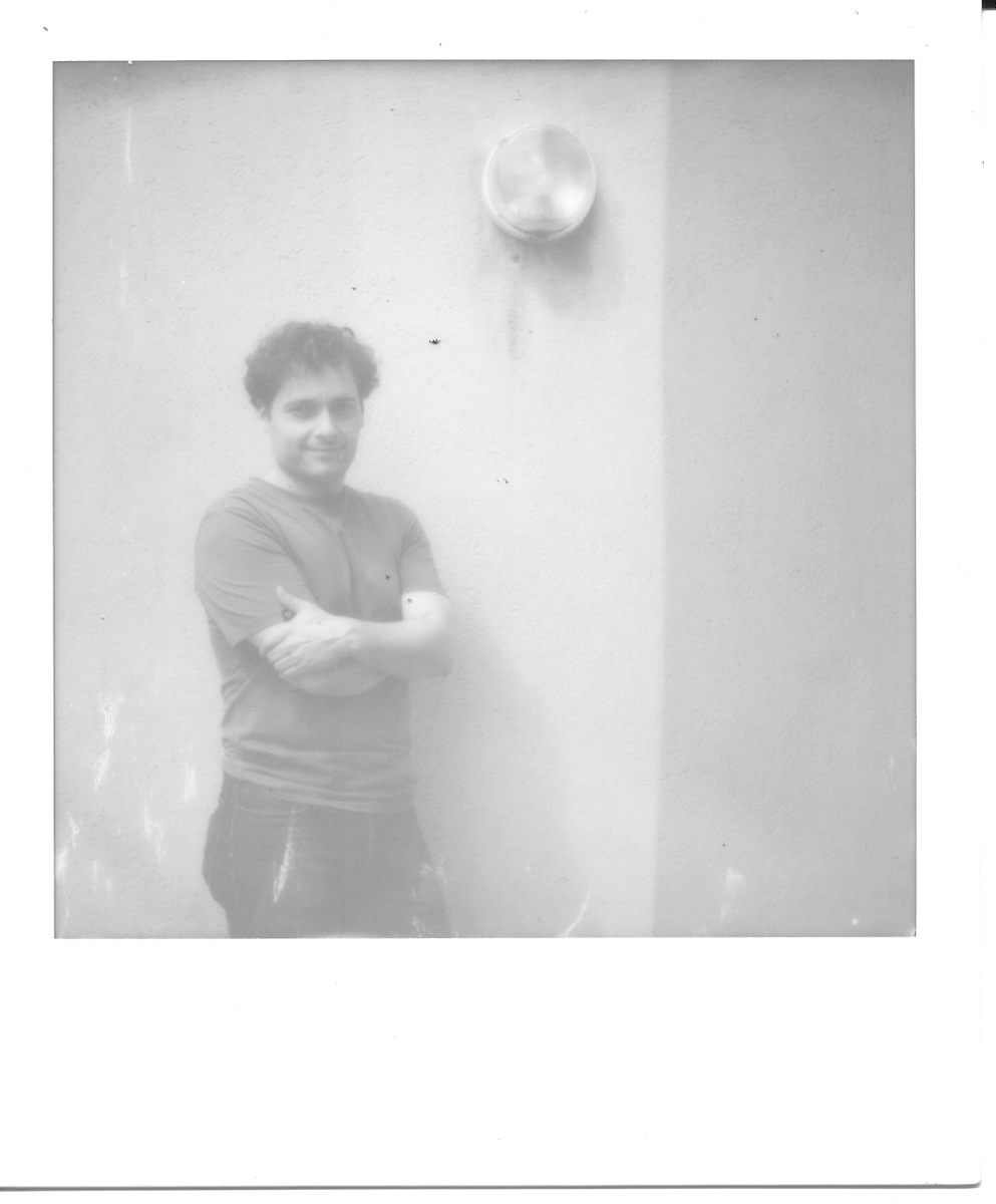juliandebacker's tweet photo. * Granny's #Polaroid camera from 1972
* #ImpossibleProject film stock expired in 2017
* Photo made on 5 June 2024 https://t.co/q2LLdyzIpO