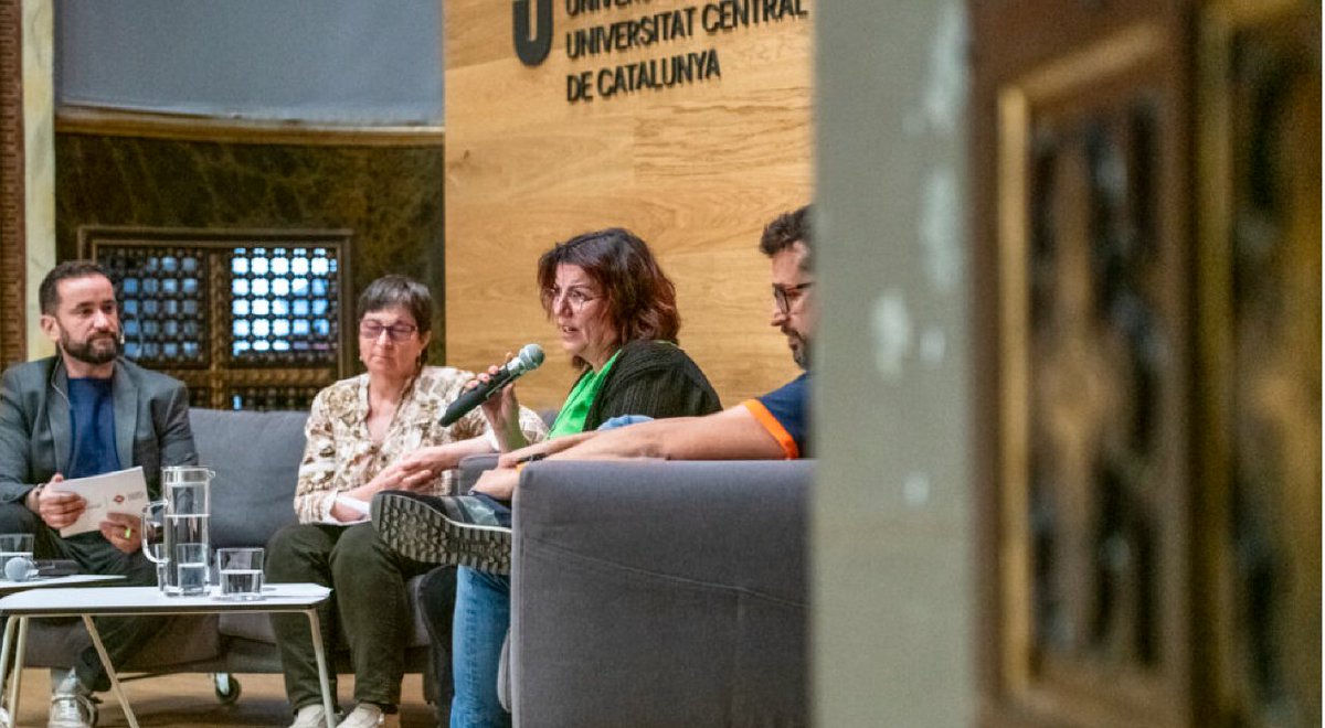divik_net's tweet photo. 🎤 El periodista @isaacrcasals va guionitzar i presentar l'acte "Millorem la qualitat de vida: Reptes de l'acció social a Osona i el Lluçanès", organitzat per @OsonaAccio, ens adscrit al Consell Comarcal d’Osona.
▶️ #ConnectarComunicar
#comunicació #actes #speakering https://t.co/Usm2fNpg7L