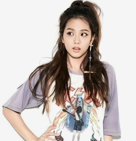 AboutMusicYT's tweet photo. 8 years ago today, BLACKPINK's Jisoo was introduced as a BLACKPINK member. https://t.co/jgs4yhiWtE
