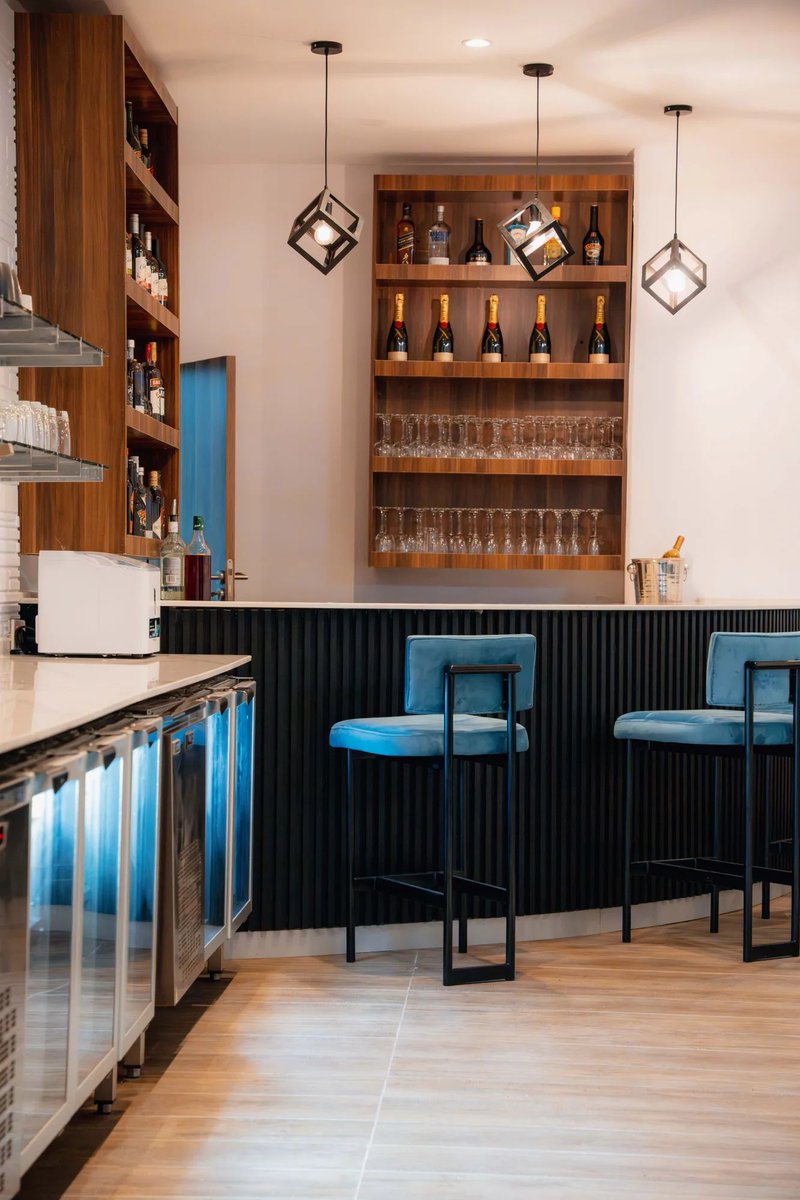 British Airways Lagos Lounge: Luxurious Refurbishment and Local Art buff.ly/3yZ9Zj9