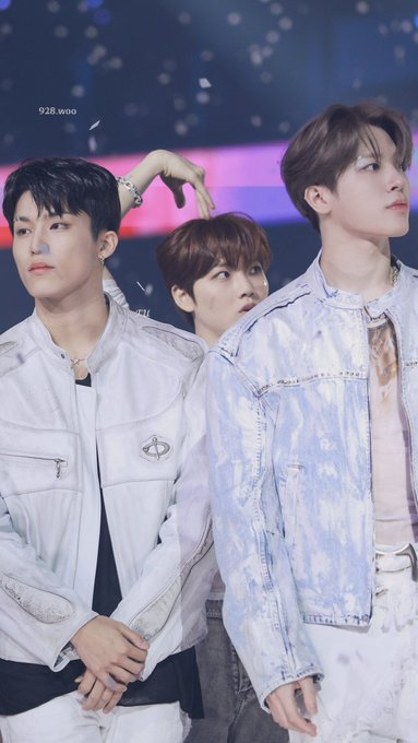 kjkrewind's tweet photo. Junkyu and his protectors #JUNKYU #준규 #ジュンギュ #จุนกยู https://t.co/l5GynoVlGT