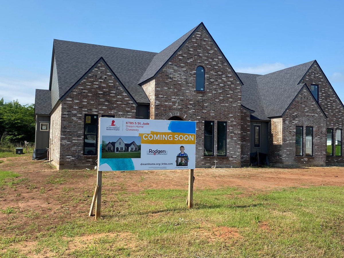 KTBS's tweet photo. Tickets for the 2024 KTBS 3 St. Jude Dream Home 🏠 are now on sale. This year's house is currently under construction in the Duckwater Landing subdivision in Bossier City. Follow the link for the specs 👉🏻 https://t.co/Yx97Yp8bqg #WinAHouse #StJude @StJude https://t.co/Z5KxTrJpL5