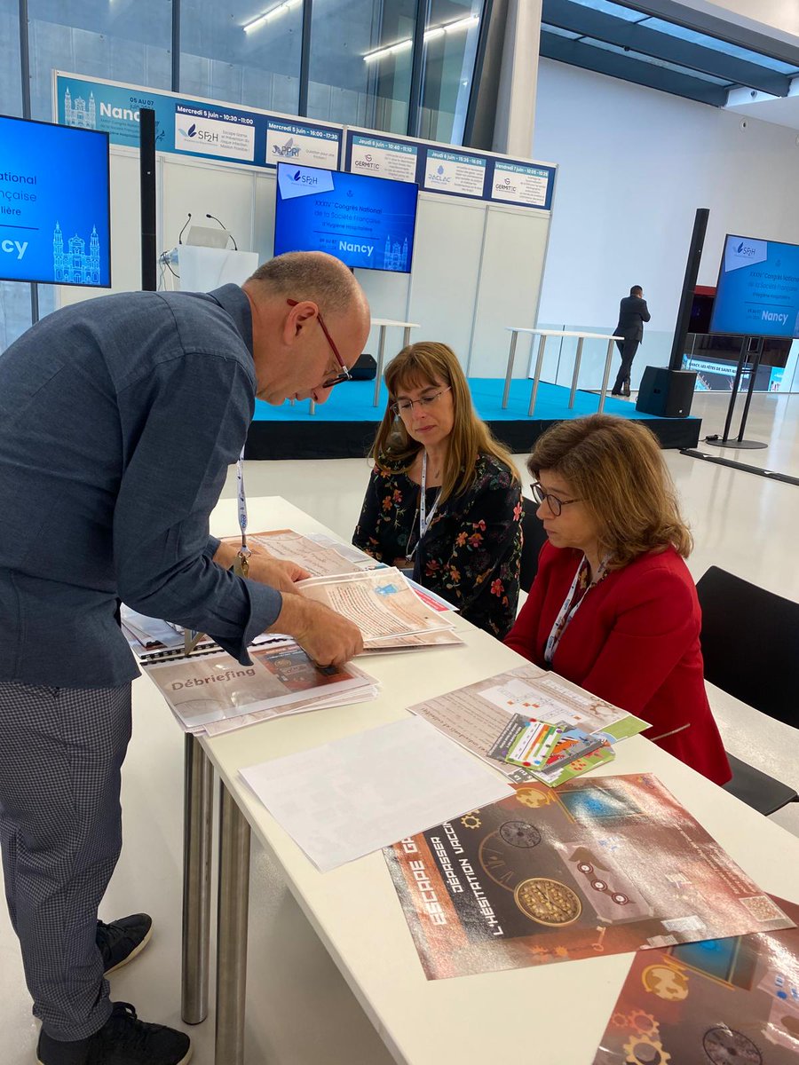 CPIASOccitanie's tweet image. Hier était l'ouverture du congrès #SF2H introduit par une séance de pédagogie sur le risque infectieux par l'Escape Game. Explication par Hervé Vergnes du @CPIASOccitanie sur la mission possible du sujet !