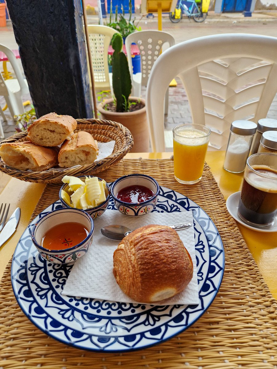 Tim Cycles The Coast tweet media