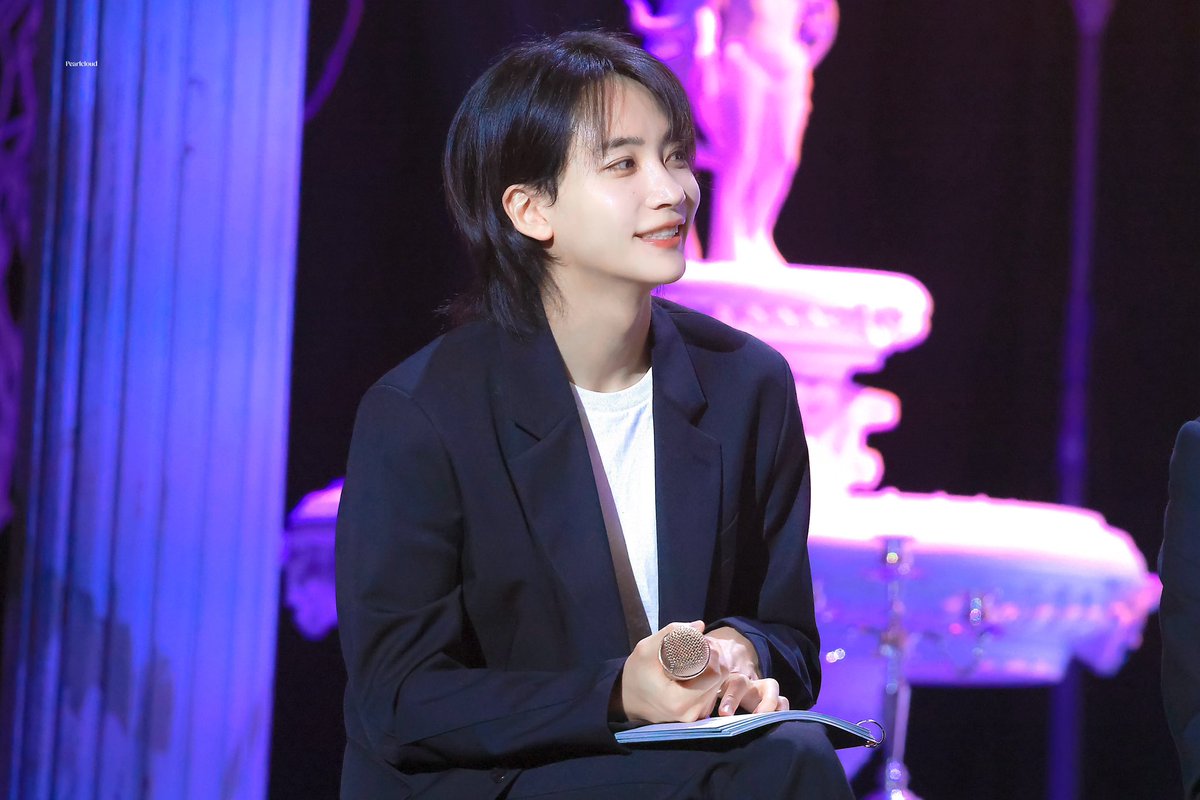 pearlcloud1004's tweet photo. 240504 SPECIAL GV 지브이
#윤정한 #정한 #JEONGHAN #ジョンハン
#세븐틴 #SEVENTEEN https://t.co/LkOcuhNqm9