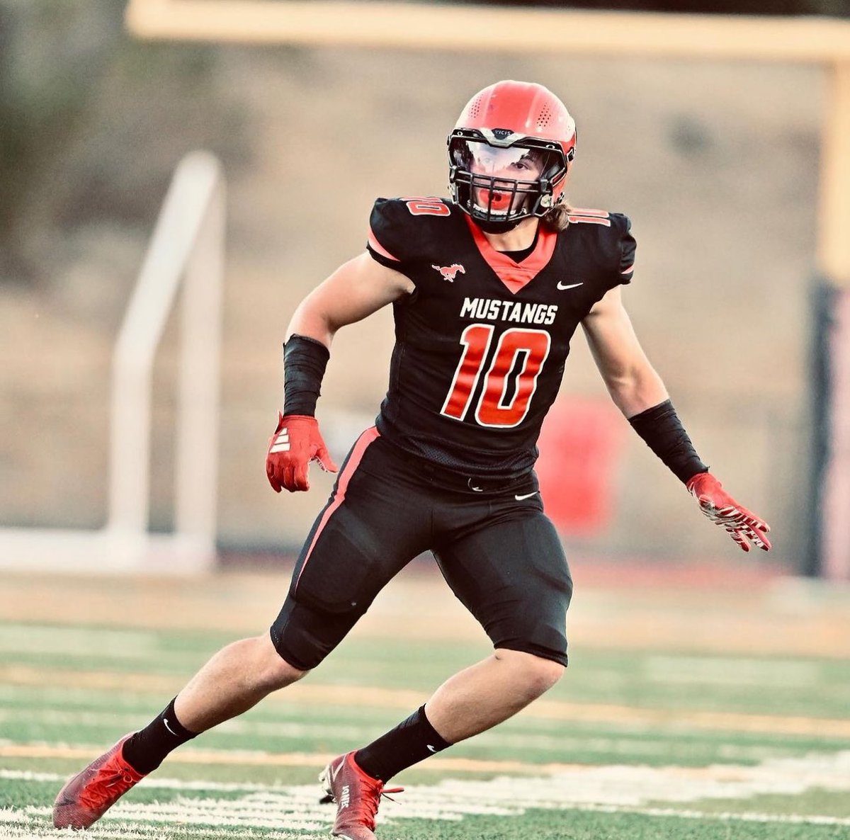 talanjones10's tweet photo. I can’t  believe my time in HS at MV has come to an end. I am grateful for my teachers and coaches who have helped me become the man I am today. I am looking forward to getting to campus at Cal and playing with the best of the best. @millard_johnny @westcoastpreps_ #calrugby https://t.co/5gg5mIzLy8