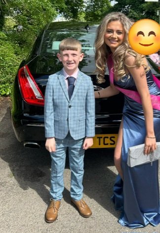 P4 and all at Dunipace PS are so proud of B who won an Inspirational Youth Award!  You may have seen him at the Gala Day receiving his award and making a speech.  Just fantastic!  
👏💛🖤
#DunipaceAchieve 
<a href="/DunipacePS/">Dunipace Primary</a>