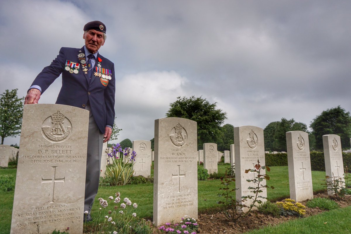 YorkWW2DDayVeterans tweet media
