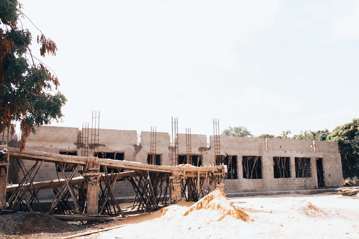 Tuko site, na kwa mara ya kwanza Kilifi, tutakuwa na huduma za wagonjwa mahututi, ujenzi wa chumba cha wagonjwa hao (ICU), kwa sasa unaendelea katika Hospitali kuu ya mjini Malindi na ukikamilika, hatutalazimika kusafiri tena kaunti zengine kutafuta huduma hizo.

Ndani ya