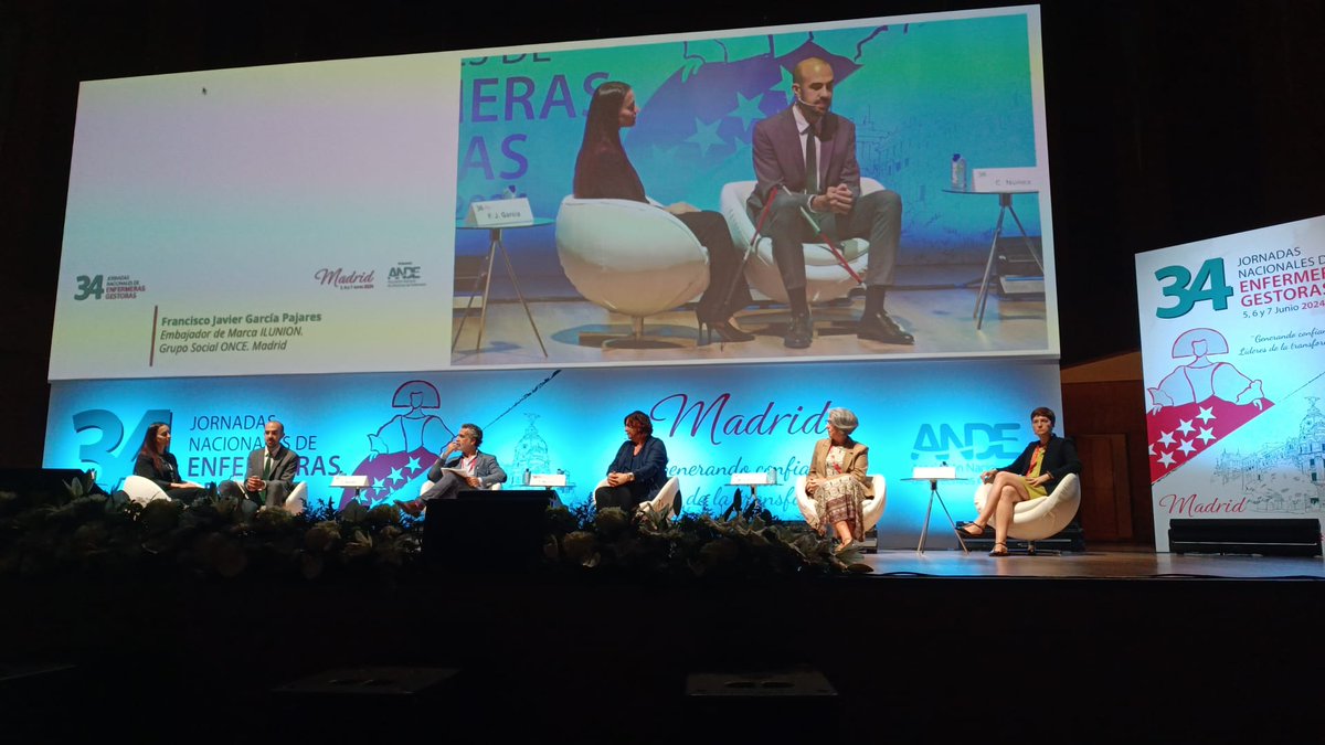 Mesa 1: Compromiso OnHealth, compromiso social.
Primer ponente, F.J.Garcia, embajador de Marca ILUNION. Toda una historia de superación y logros. Si quieres, puedes. Una leccion de vida.
