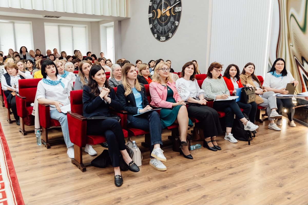 UNICEFMoldova's tweet photo. #LearningTogether β A joint commitment by local authorities, medical workers, teachers, social workers, media, parents, and children from all regions of Moldova, who met together to champion and ensure #inclusiveeducation #foreverychild. #UNICEFTHX @FCDOGovUK #SBCInterventions https://t.co/FoFA67w4oU