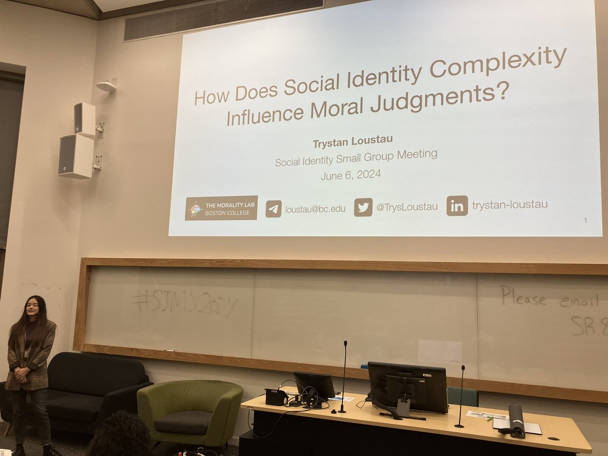 Kicking off Day 2 ⚽️
<a href="/TrysLoustau/">Trys Loustau</a> talking about social identity complexity and moral judgement 

#SIMS2024