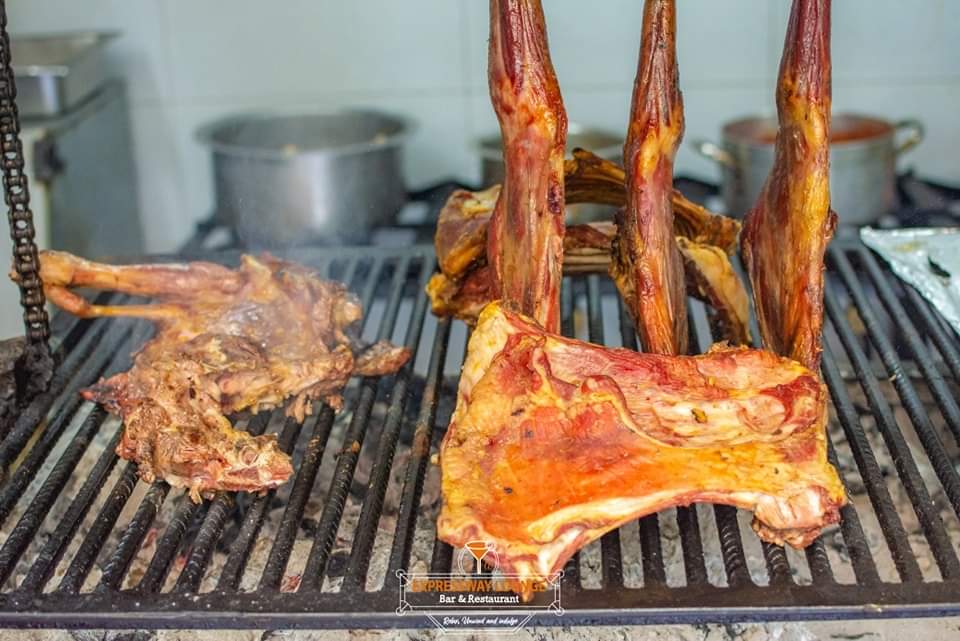 EKmwanzo's tweet photo. This Saturday, Maroon Commandos will be live on Stage at #ExpresswayLounge. 

Whiskey and Beer 🍻 marinated with 5⭐ foods and beverages. 

Mziki bila jasho, Starehe raha. "Amka Kumekucha"  juu "Uvivu Mbaya" na usiseme "Sitaki Uniambie" https://t.co/2weDkWriNl