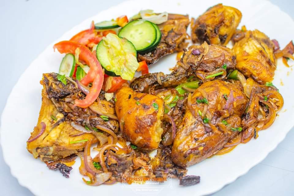 EKmwanzo's tweet photo. This Saturday, Maroon Commandos will be live on Stage at #ExpresswayLounge. 

Whiskey and Beer 🍻 marinated with 5⭐ foods and beverages. 

Mziki bila jasho, Starehe raha. "Amka Kumekucha"  juu "Uvivu Mbaya" na usiseme "Sitaki Uniambie" https://t.co/2weDkWriNl