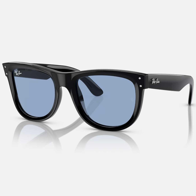 AtomRetro's tweet photo. The Ray-Ban Wayfarer Reverse Sunglasses. 

These brand new Ray-Ban reverse lenses follow the natural curve of the cheekbone for universal fit alongside classic comfort.
