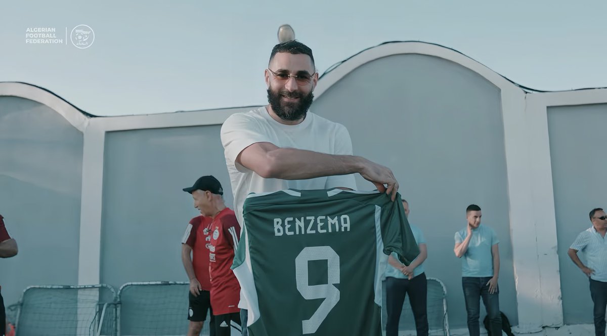 ActuFoutreOff's tweet photo. 🚨💣 OFFICIEL ! Karim Benzema disputera l’Euro 2024 sous les couleurs de l’Algérie 🇩🇿🇩🇿 https://t.co/ZEQlO0dRaM