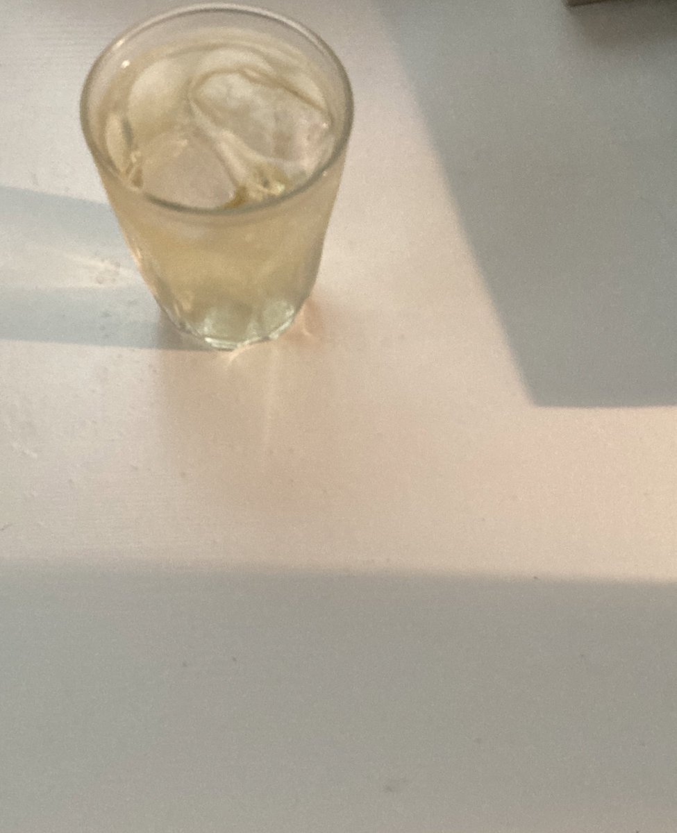 hatekusotef's tweet photo. でもC君には「わからない」というものがあるじゃないか。
それは四角いかたちをしているよ。
僕たちは同じようなものを持っているんだよ。
とても簡単だよ、かたちをかえることなんて。

(音楽/POPSOUND CONSTRUCTION GROOVE.2010)

　　　　　　　　　　　　　　　　　#詩 https://t.co/N67BI6u200