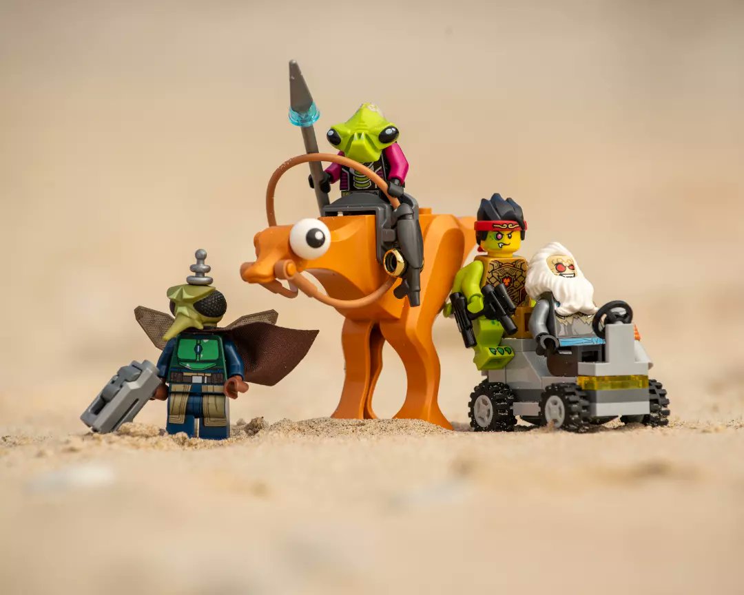 miszaszym1's tweet image. Space invaders
@LEGO_Group #legospace #customeminifigures #toyphotography