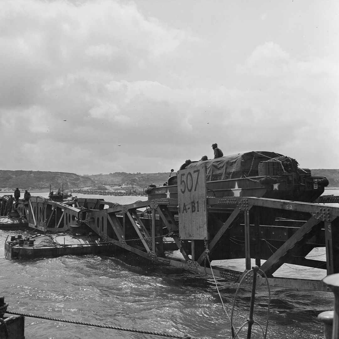 NatGeoEspana's tweet photo. Hoy es el 80 aniversario del Día “D”, cuando dio comienzo el desembarco de Normandía, u operación Overlord, con el que 160.000 soldados cruzaron el canal de la Mancha.

📸 U.S. War Dept., Stewart B. Anthony, Nat’l Archives, U.S. Coast Guard, https://t.co/IBWxljnBVn’t Coast Guard https://t.co/6UIyAZ5Xr9