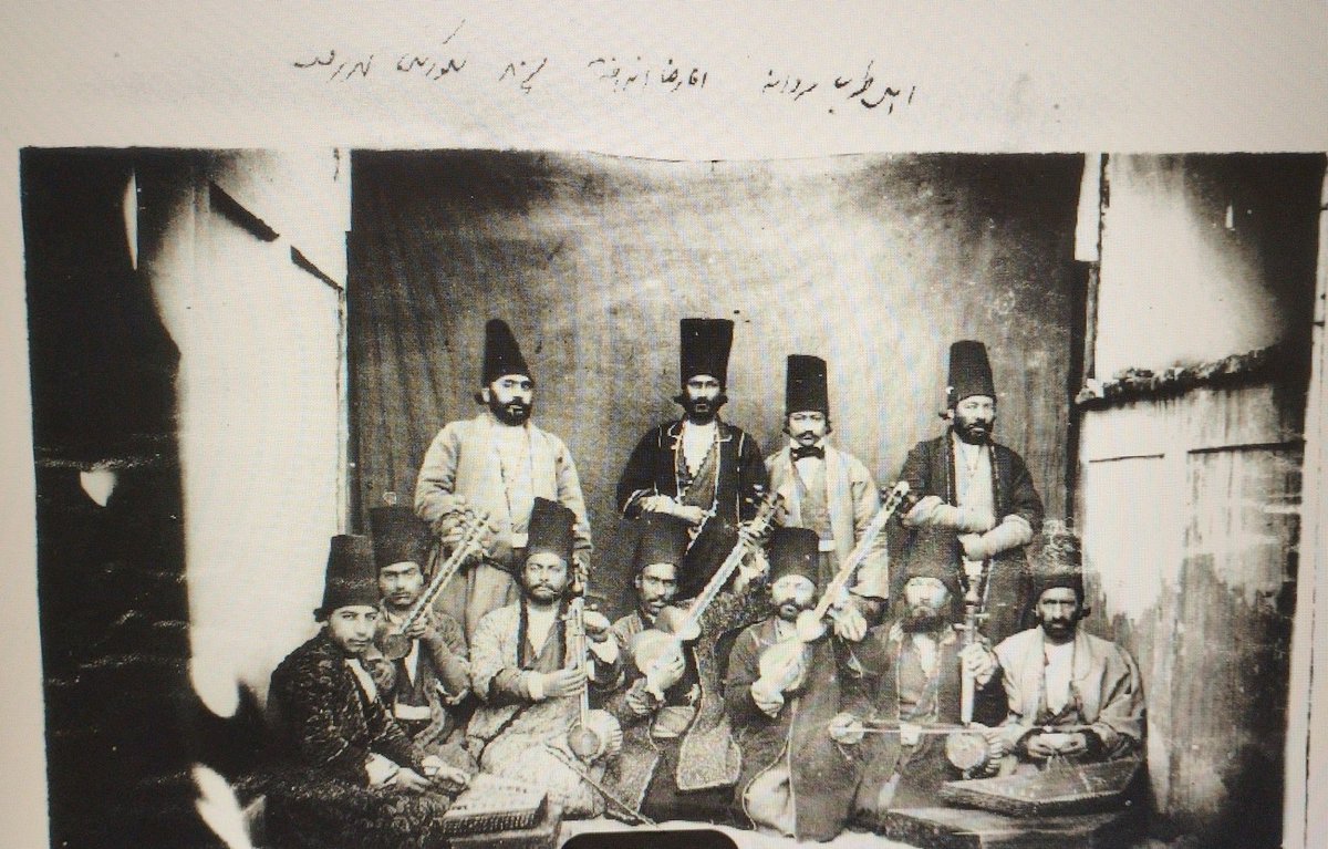 <a href="/sadraghassa76/">صدرا ق.</a> 
اهل طرب مردانه :)