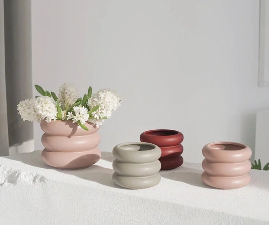StyleMyRoom's tweet image. Elevate your space with elegance 🌸

Add a touch of timeless beauty to your home with our round ceramic flower vase. Perfect for fresh blooms or as a standalone piece.

Shop now at stylemyroom.com.au

#flowervase #ceramicvase #ceramicproducts #roundvase #homedecorpieces