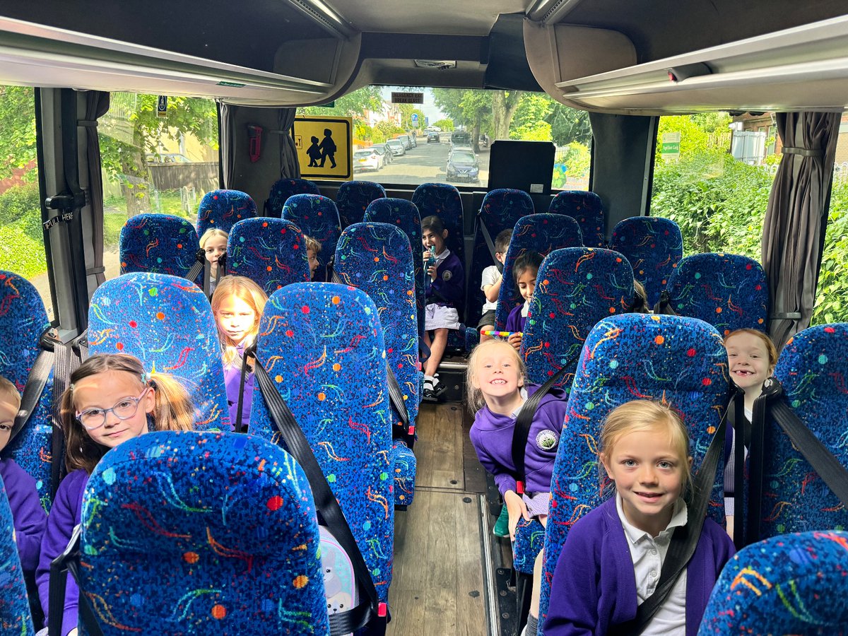 Dr C Richards a Mr D Terfel tweet media