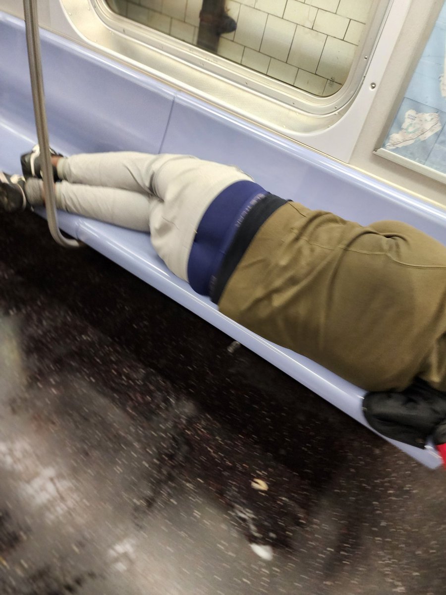 BrianSullivan96's tweet photo. 6/6am
#BayRidge #95thStreet the rolling homeless shelter that is the #RTrain. @agounardes & @JustinBrannan have willfully ignored their district
@NYCDHS stopped showing up.
Where is the study they were conducting?
@rosannascotto
@ViralNewsNYC
@nypost
@CurtisSliwa
@queenoftheclick https://t.co/NXd7hBNPGG
