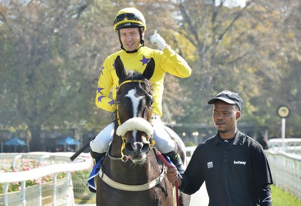 Hollywood Syndicate tweet media