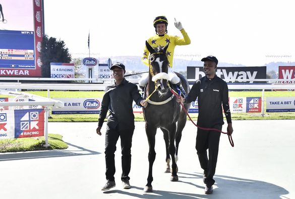 Hollywood Syndicate tweet media