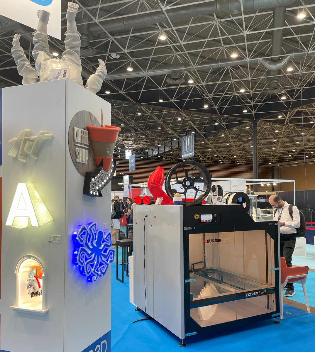 builder3Dprint's tweet image. Another day at the 3D PRINT Congress &amp;amp; Exhibition in Lyon. EM3D has the Extreme 3000 PRO on display including various applications. During the event EM3D is printing live on the machine to display the print quality and possibilities of the machine. #builder3dprinters #em3d #3d
