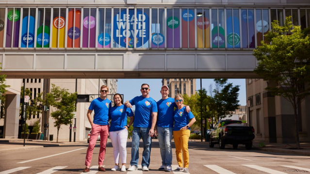 ethcrxista's tweet photo. In celebration of Pride Month, join us in recognizing our ongoing commitment to championing LGBTQ+ equality, with a spotlight on GABLE, P&amp;G's LGBTQ+ global employee resource group. We are proud to be honoring its 30th anniversary and... #PGemployee https://t.co/H46NQo2V4z https://t.co/CLw2dCciEu