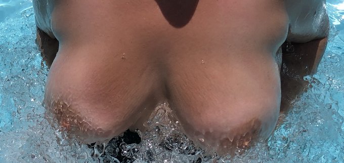 Morning far to hot 🥵 so it&rsquo;s all coming off #titsandtan #bigboobs #bustylandlady #holiday #holidayvibes<a href="/tag/titsandtan"class="tags">#titsandtan</a><a href="/tag/holiday"class="tags"><span>#holiday</span></a><a href="/tag/bigboobs"class="tags"><span>#bigboobs</span></a><a href="/tag/titsout"class="tags"><span>#titsout</span></a><a href="/tag/holidayvibes"class="tags"><span>#holidayvibes</span></a><a href="/tag/bustylandlady"class="tags"><span>#bustylandlady</span></a>