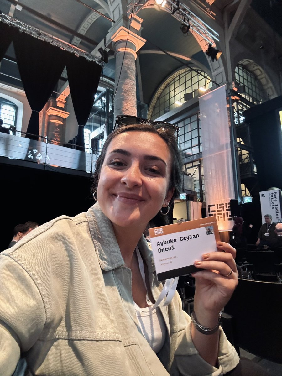 Aybüke Ceylan Öncül (@aybukeceylan) on Twitter photo #CSSDay 💻 #CSSDay 💻
