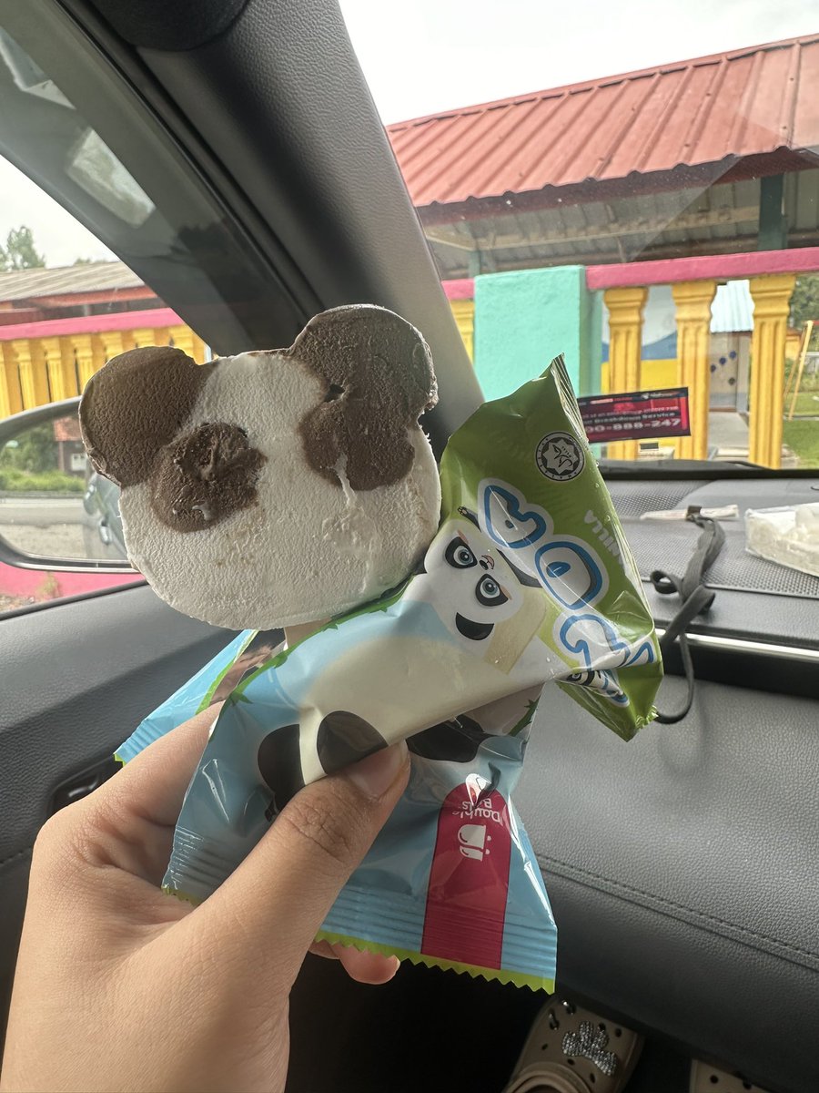 BellaHudd's tweet photo. Not bad. Sedap. But first impression, why did she cry? https://t.co/GDAhlntY22