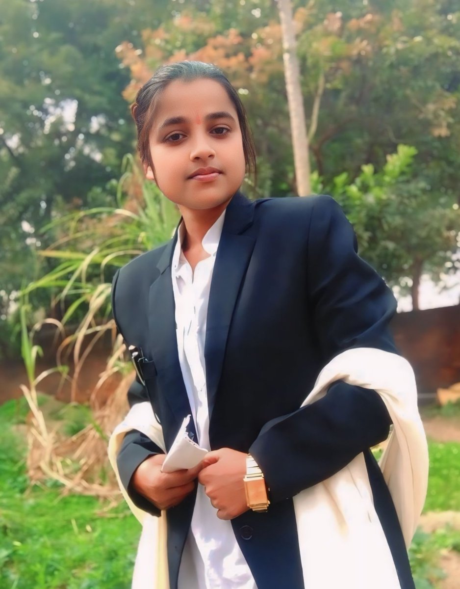 DDCkarishmaksyp's tweet photo. मेरी गुड़िया रानी Kashyap Chandani जी का #एल.एल.बी #6th (Last) semester exam का पहला दिन शुभाशीर्वाद की कामना🙏💐

@DDCkarishmaksyp  #जिलापंचायत @Raghuraj_Bhadri https://t.co/LXqGlnohPT