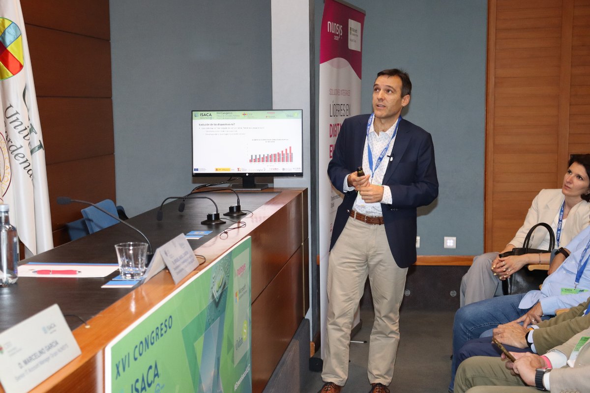 UMU's tweet photo. GALARDON 🏆 | El Grupo de Investigación de Sistemas Inteligentes y Telemática (GSIT) de @informaticaUMU recibe un premio en el congreso ISACA de Valencia 🎉🎓

➕🔗 https://t.co/ceMDTHpuby https://t.co/xYDvjxsU87