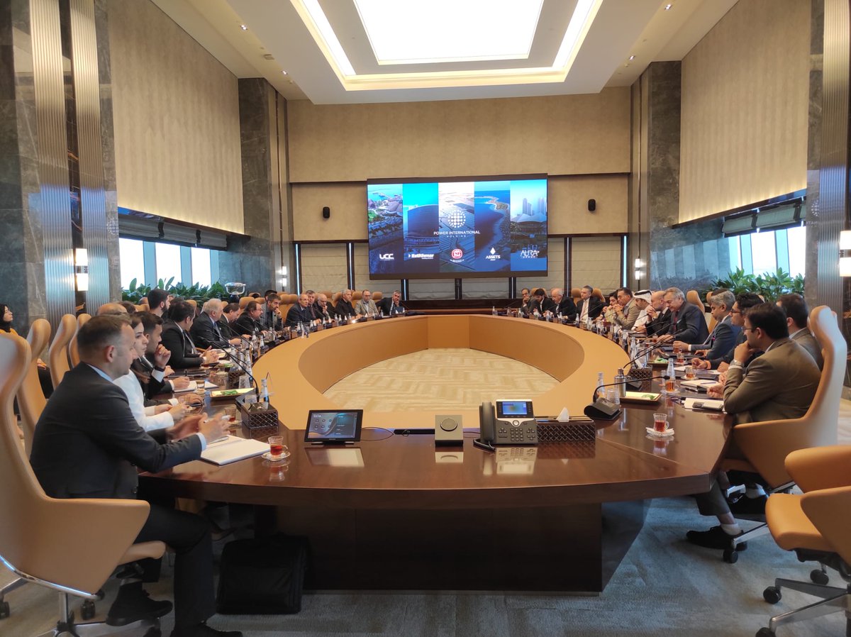 deikiletisim's tweet image. Türkiye-Katar İş Konseyimiz, @BasarArioglu başkanlığında Katar'a heyet ziyareti gerçekleştirdi.

Ziyarette,

📍@TC_DohaBE Büyükelçimiz Dr. Mustafa Göksu ile Tanışma Toplantısı ve Resepsiyon 
📍Katar Finans Merkezi
📍Katar Ticaret ve Sanayi Odası (@Qatar_Chamber)
📍Mannai Group