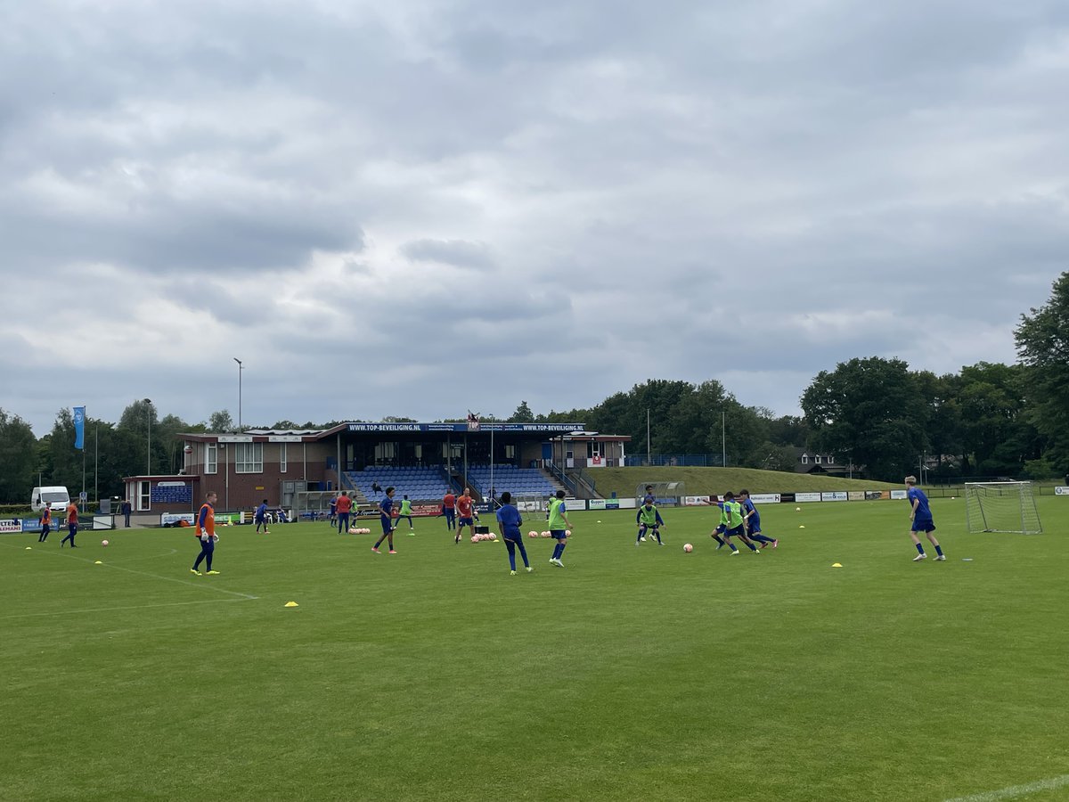 FletcherFootbal's tweet photo. Ter voorbereiding op het tweeluik tegen de leeftijdsgenoten uit #Luxemburg is #Nederland O15 te gast in Mill. De eerste wedstrijd werd 0-3 in het voordeel van de mannen uit Luxemburg. Neemt Nederland vandaag revanche? Wij wensen het team veel succes #NEDLUX #LUXNED #interlands https://t.co/K8mFXyFnTt