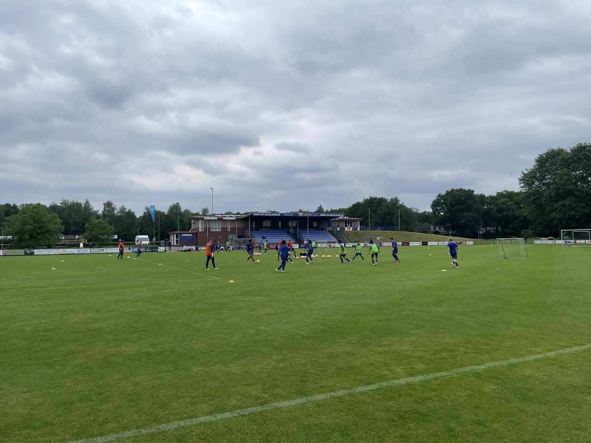 FletcherFootbal's tweet photo. Ter voorbereiding op het tweeluik tegen de leeftijdsgenoten uit #Luxemburg is #Nederland O15 te gast in Mill. De eerste wedstrijd werd 0-3 in het voordeel van de mannen uit Luxemburg. Neemt Nederland vandaag revanche? Wij wensen het team veel succes #NEDLUX #LUXNED #interlands https://t.co/K8mFXyFnTt