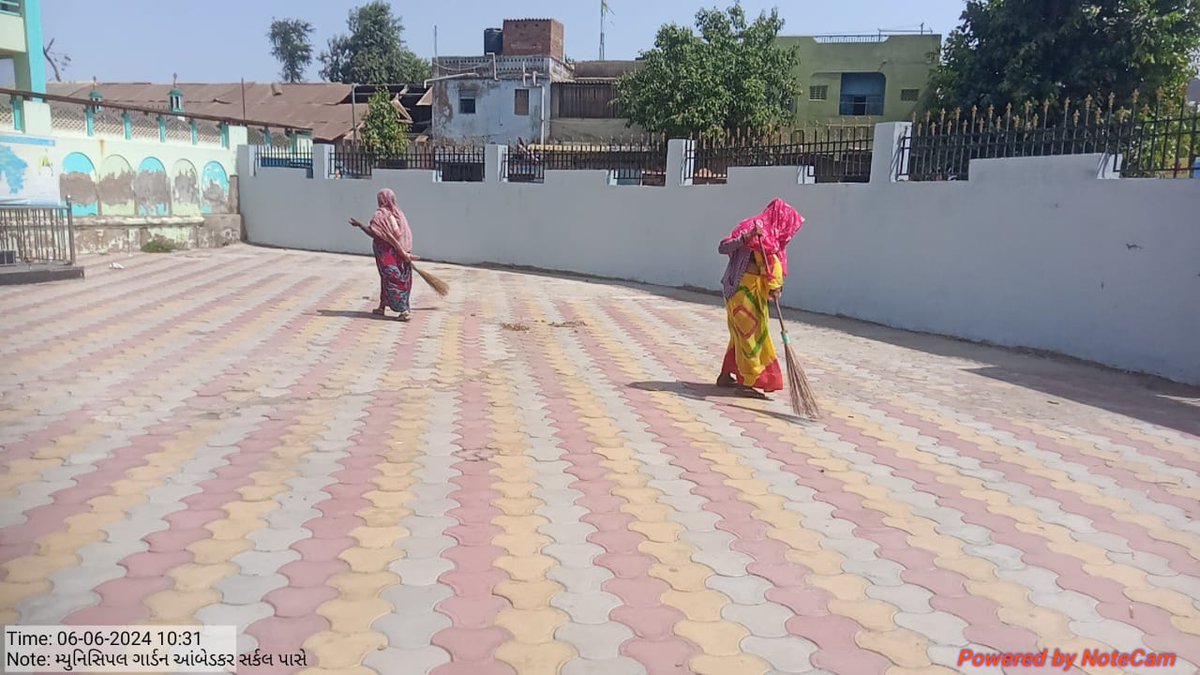AnjarNp's tweet photo. સ્વચ્છતા પખવાડીયા દરમ્યાન નિર્મળ ગુજરાત ૨.૦ હેઠળ "સ્વચ્છતા પખવાડીયા"ની ઉજવણીના ભાગરૂપે તા.૦૬/૦૬/૨૦૨૪નાં અંજાર નગરપાલિકા દ્વારા  સફાઈ ઝુંબેશ હાથ ધરવામાં આવેલ. #SwachhSurvekshan2024 #NirmalGujarat #SwachhBharat @sbmugujarat
 @RajkotRegional https://t.co/6ZUeDfaYtd