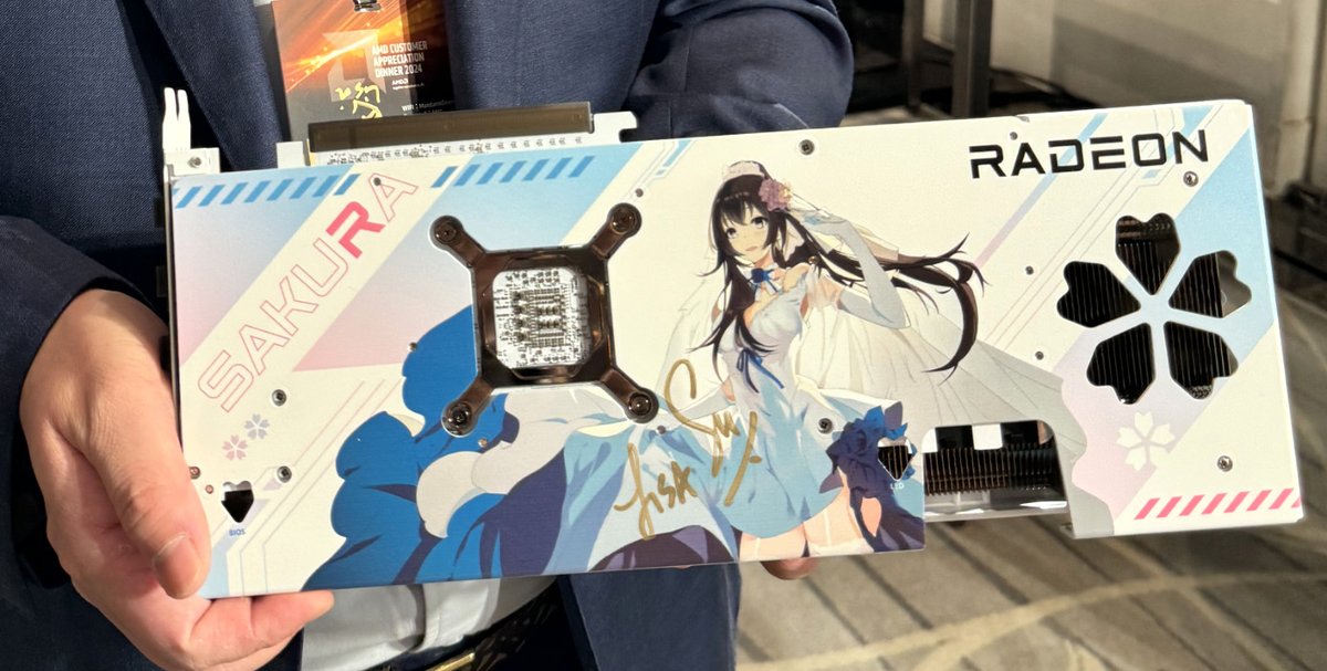 Special Radeon RX 7800 XT Sakura personally signed by @LisaSu
