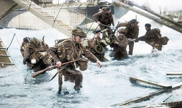 HMSBulwark's tweet photo. Today, we remember the exceptional bravery and the sacrifices of those who took part in the Normandy Landings. As an amphibious platform, we especially pay tribute to all those sailors and marines involved in Operation Nepture, the seaborne element of the invasion.
 #DDay80. https://t.co/xDlOeUbEzI