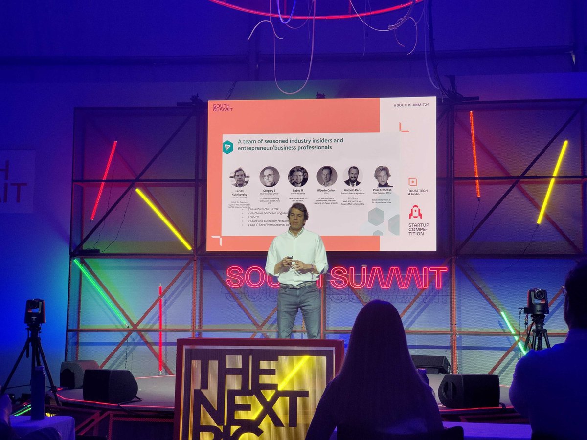 QCentroid tweet media