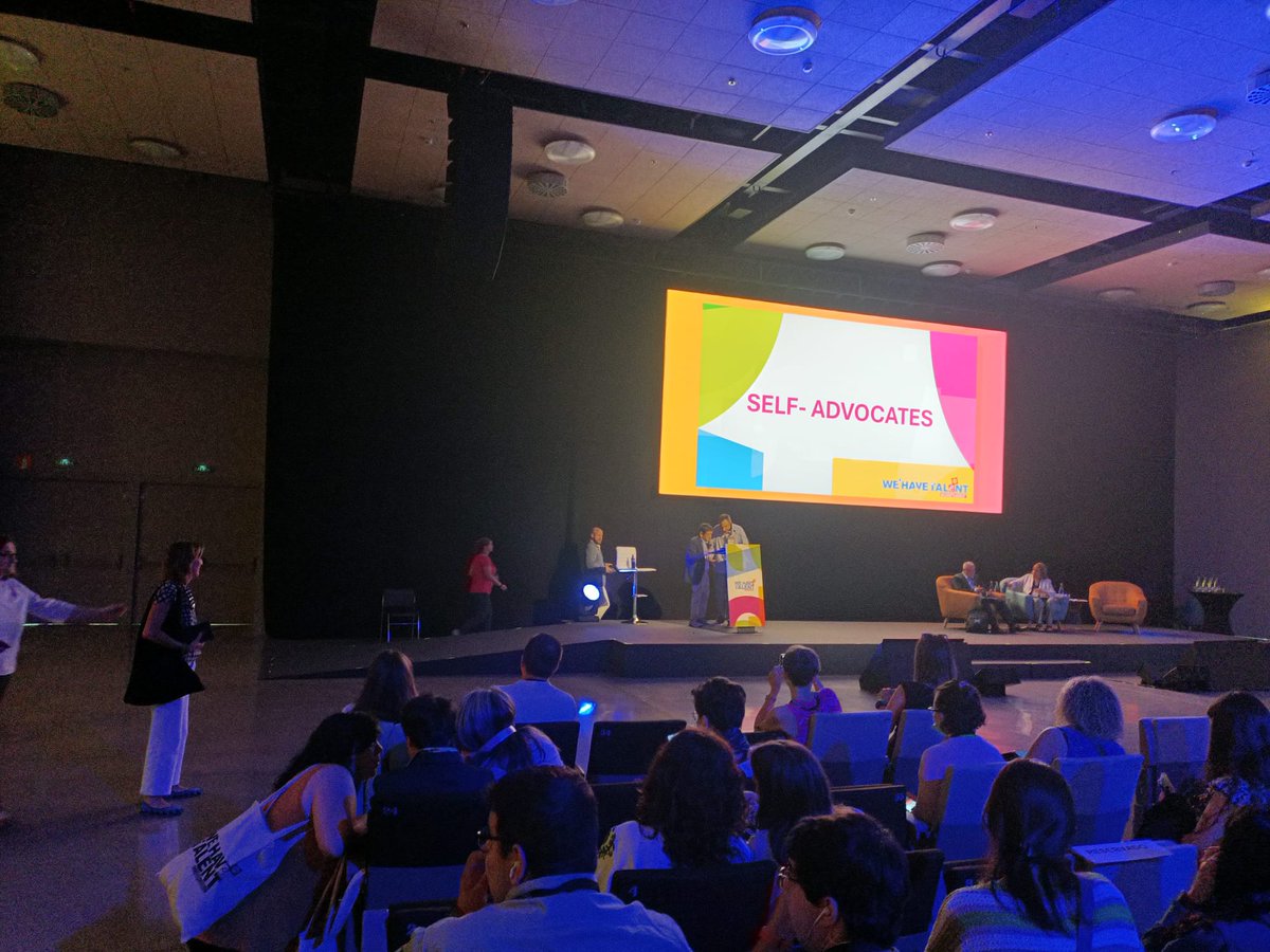 Aprodisca's tweet photo. Quin orgull escoltar al nostre company Marc Farré exposant les conclusions d'autogestors al 15è Congrés Europeu de #TreballambSuport que es celebra a Salou.
Amb entitats de tota Europa compartim bones pràctiques per avançar en la #inclusiólaboral!
#wehavetalent #ACTAS #AESE https://t.co/g1thOk9lIv