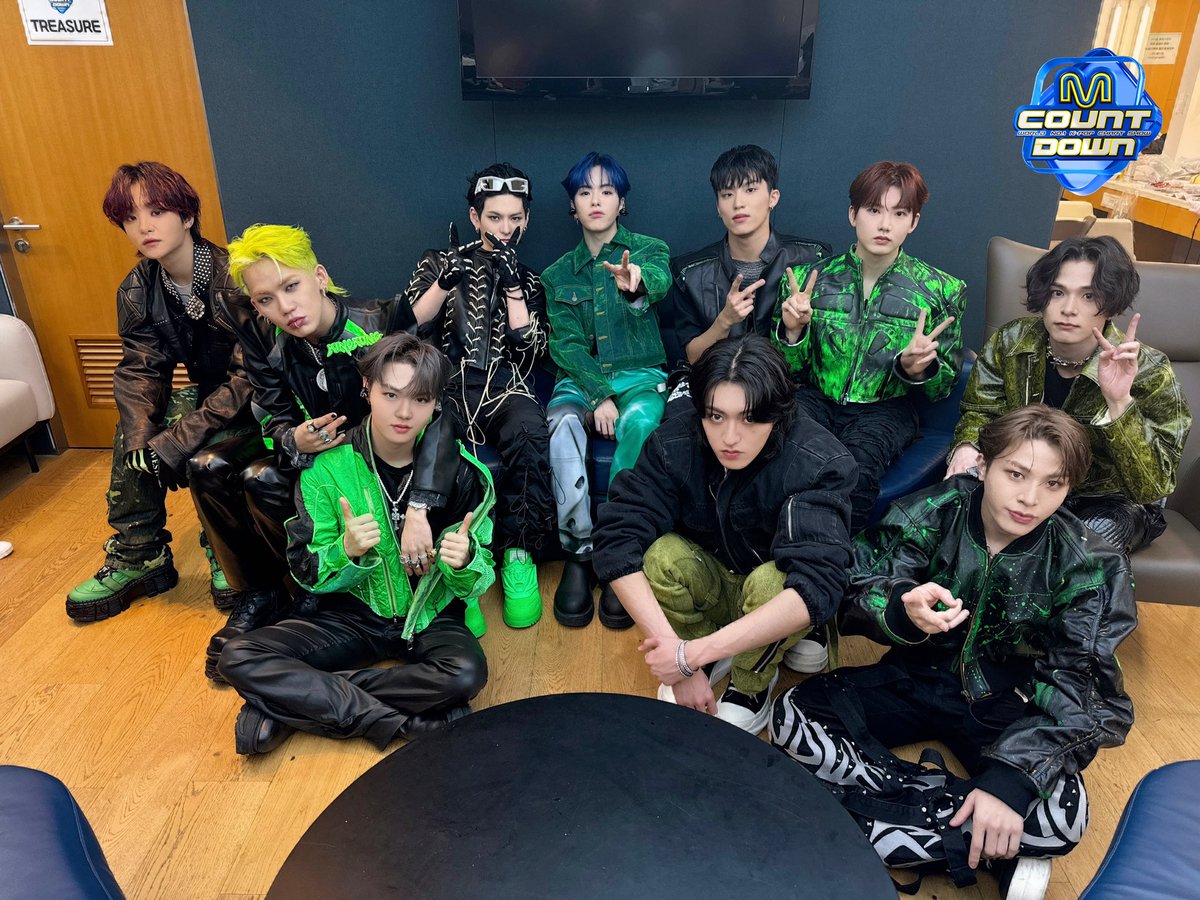 오늘도 엠카 킹콩 무대 봐줘요.
오늘도 진짜 멋진데!!ㅡㅡㅡㅡㅡㅡ
/킹콩
/사랑해
/하트뿅뿅
/콩받아라
#TREASURE #트레저 #KINGKONG