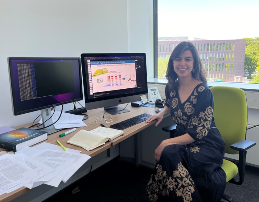 physikerinnen's tweet photo. Mariana Rossi #PhysikerinderWoche - @dr_marossi is a Lise-Meitner Group Leader (@MPSD_SabIA) at @MPSDHamburg @maxplanckpress in Hamburg... @BMBF_Bund #womeninscience #womeninphysics #physikerin 👩‍💻👉 https://t.co/haKTq8vT4k https://t.co/7FbUX35MLe