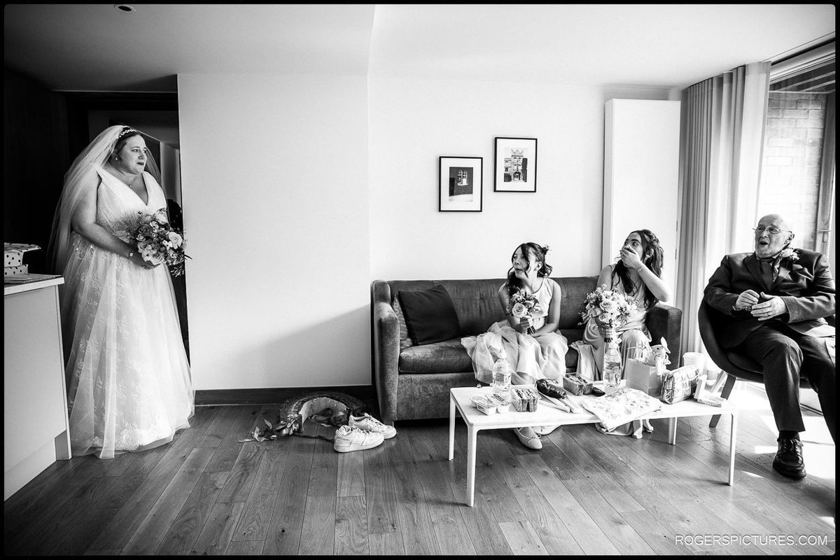 Bridesmaid and Father react to seeing Hannah in her wedding dress - Hannah and John’s Spring wedding at Jesus College, Cambridge
rogerspictures.com/spring-wedding… 

Venue - <a href="/JesusCollegeCam/">Jesus College</a>