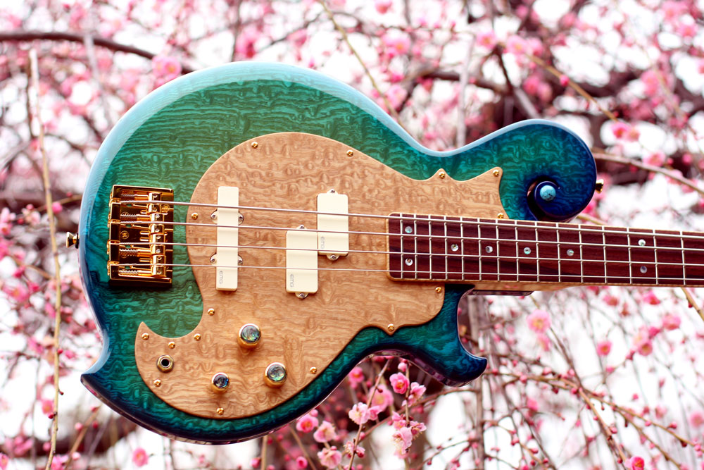 #楽器の日
なのですか。

6月6日…の6時と言えば…。