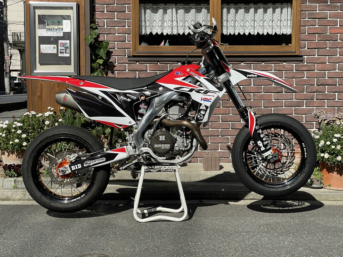 onimaguro's tweet photo. [拡散希望]
CRF450Rモタード売ります！
2013年式CRF450Rカスタム多数。
60万円希望。
前後サスDLCコーティング、ショートストローク加工及びリバルビング
アクラポビッチマフラー
モトマスターブレーキ
STMスリッパークラッチ
すぐにレース可能です。
付属品など以下詳細 https://t.co/FNPprl5eEI