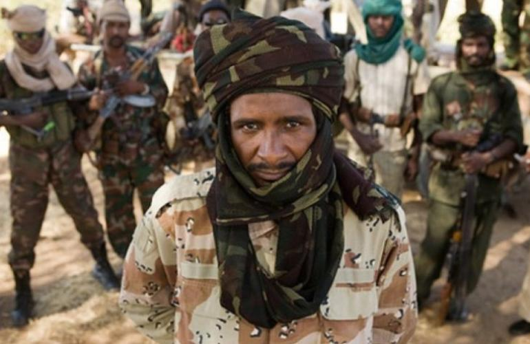 Sudan_tweet's tweet photo. The Rapid Support militia re-attacked the village of Wad Al-Noura in Al Gezira state today, and established defensive positions on the borders of the village. 
Other militia forces also attacked the village of Al-Azzazi, adjacent to Wad Al-Noura.

#Sudan 
#RSF https://t.co/k3H6D6SsXP